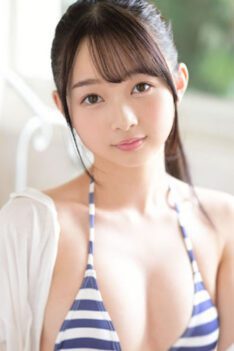 Tsubomi Mochizuki,Tsubomi Mochizuki (望月つぼみ), born September 30, 2002, is a Japanese AV actress who debuted in May 2023. Known for her slim, petite figure, she stands at 150 cm with E-cup measurements.